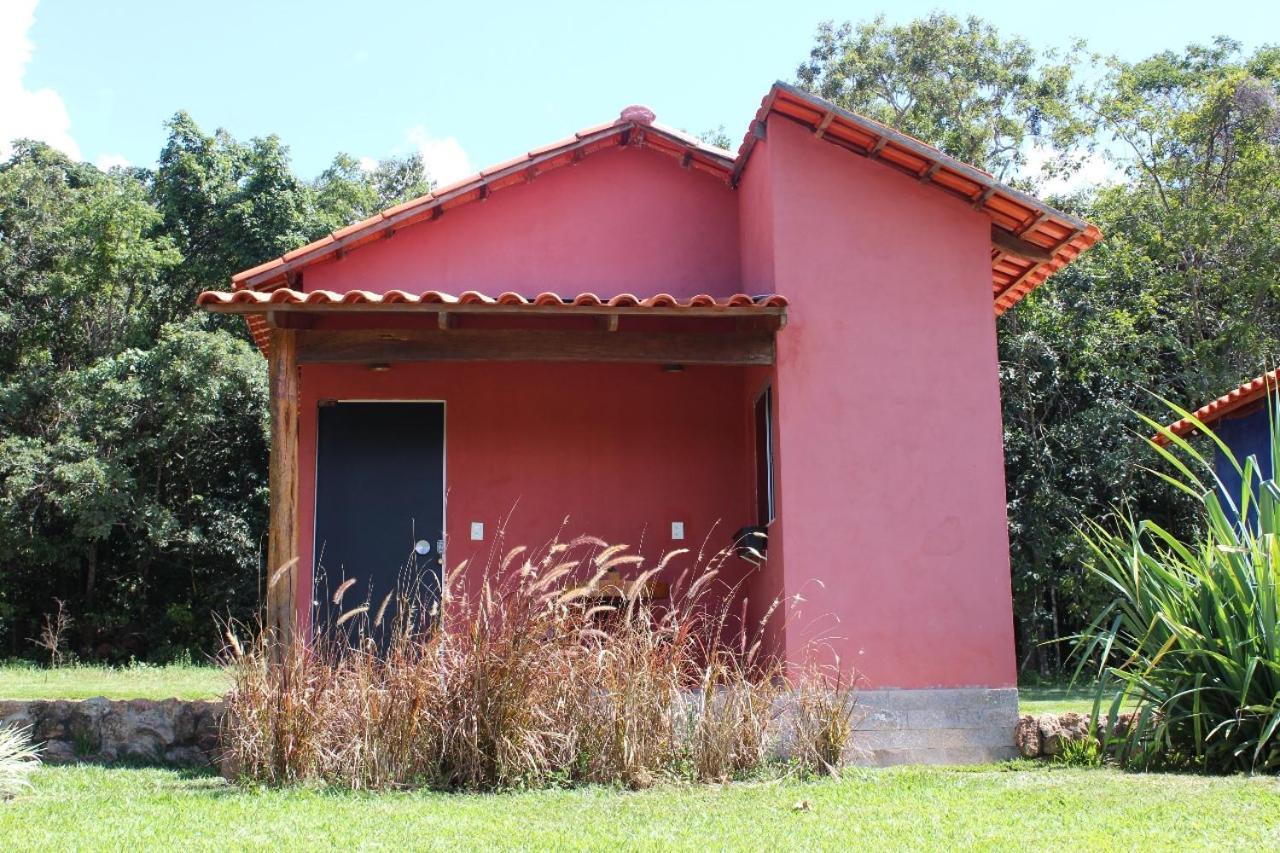 Chale Canto Da Mata Pirenopolis Exterior photo